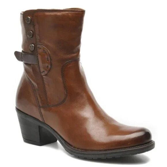Clarks Women's Maymie Skye Boot (21) - Picture 1 of 8